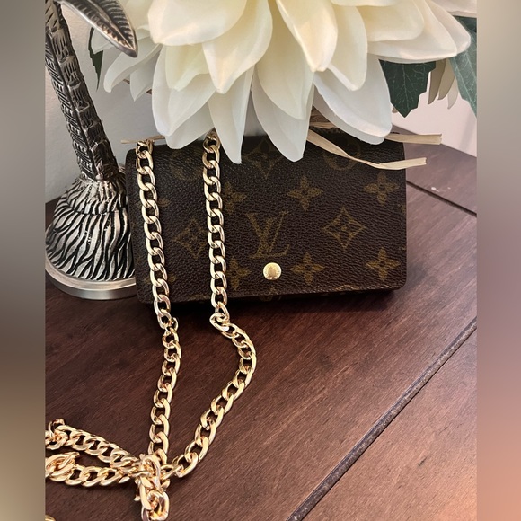 Louis Vuitton Monogram Porte Monnaie Wallet - Picture 6 of 15